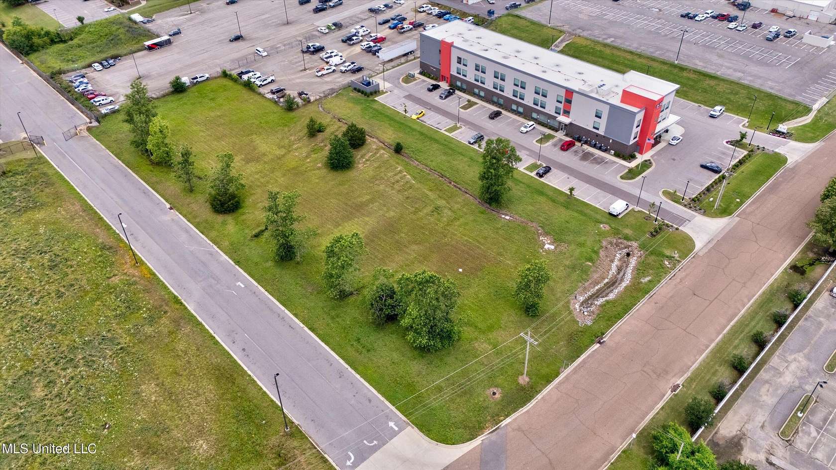 1.86 Acres of Commercial Land for Sale in Southaven, Mississippi
