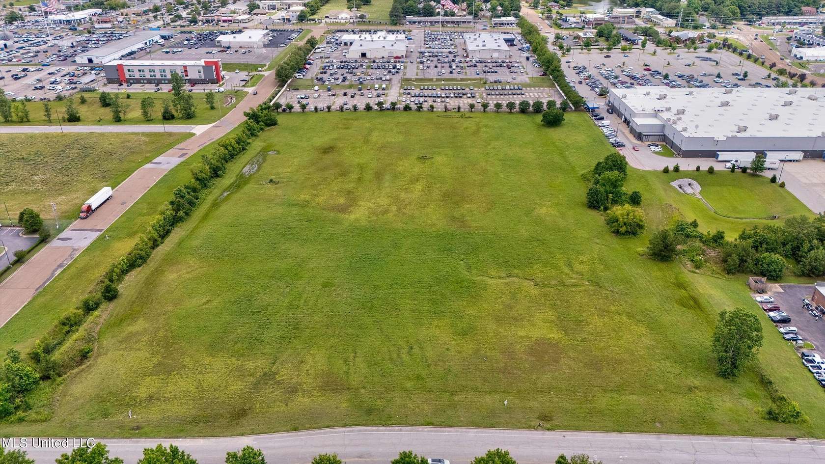 9 Acres of Commercial Land for Sale in Southaven, Mississippi