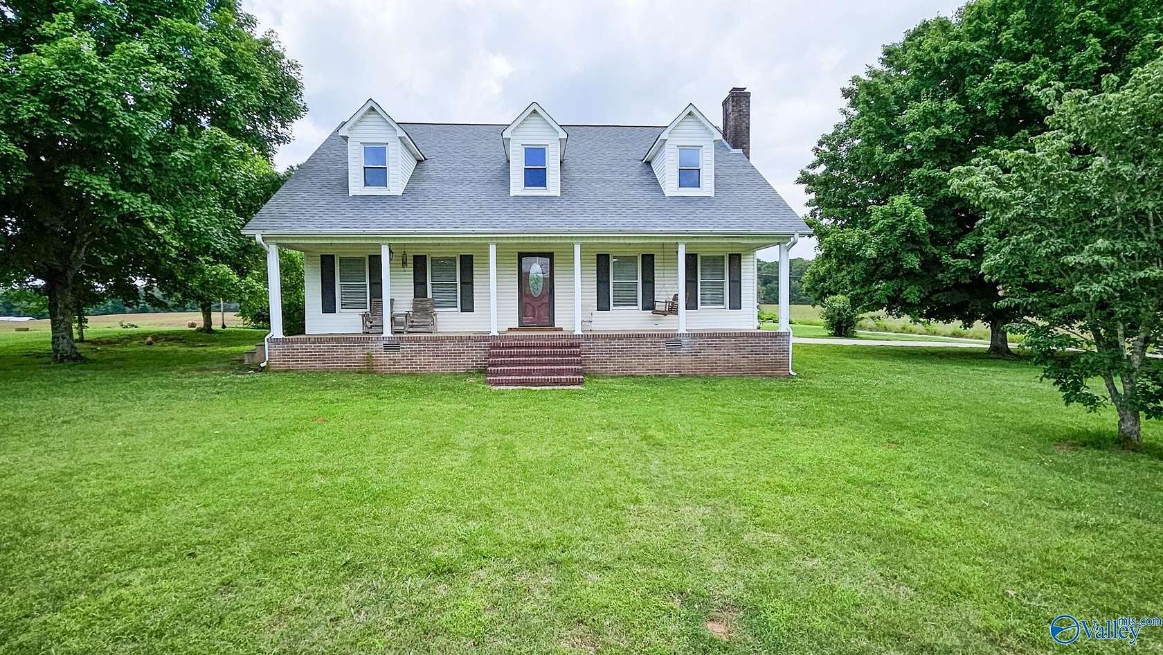 5 Acres of Residential Land with Home for Sale in Elkmont, Alabama