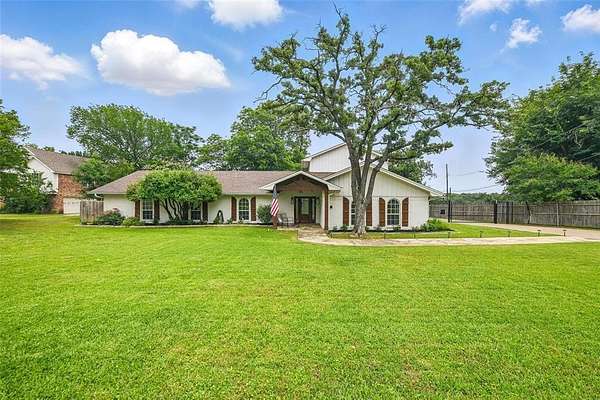 1.5 Acres of Residential Land with Home for Sale in Colleyville, Texas