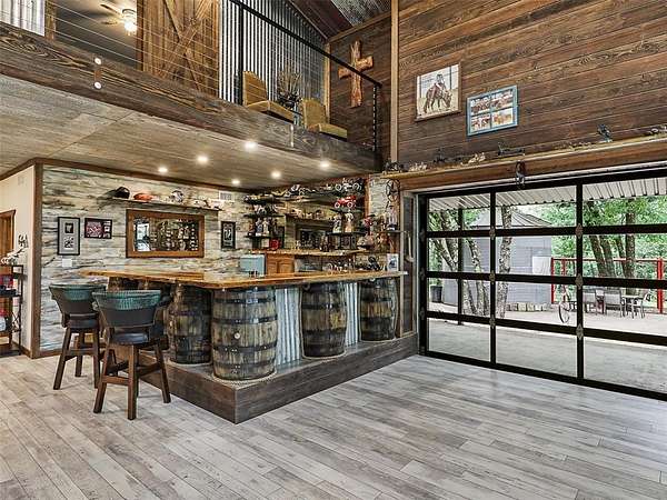 28.6 Acres of Land with Home for Sale in Sherman, Texas