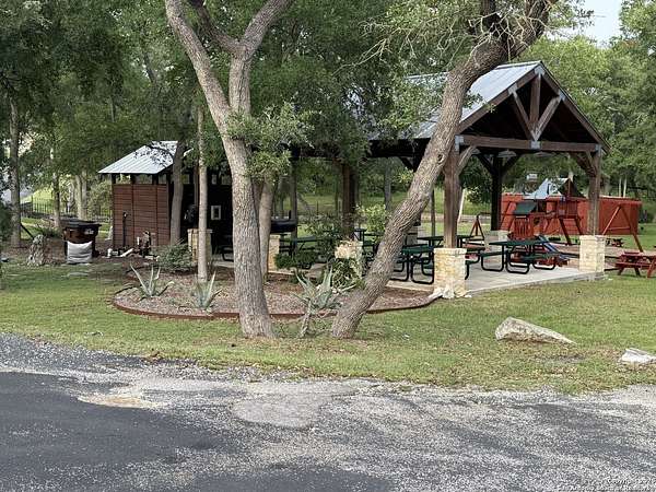 1 Acre of Residential Land for Sale in Helotes, Texas