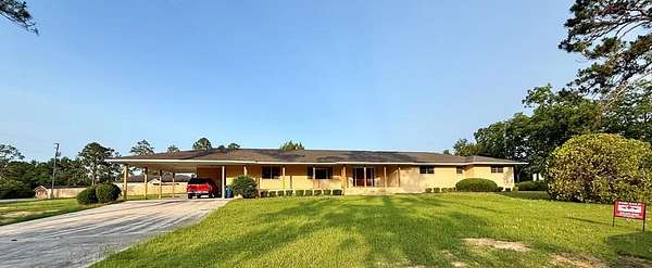 1.53 Acres of Land with Home for Sale in Vidalia, Georgia