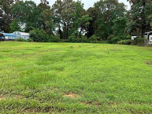 0.5 Acres of Land for Sale in Gladewater, Texas