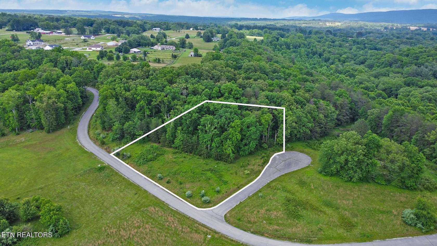 2.85 Acres of Residential Land for Sale in Crossville, Tennessee