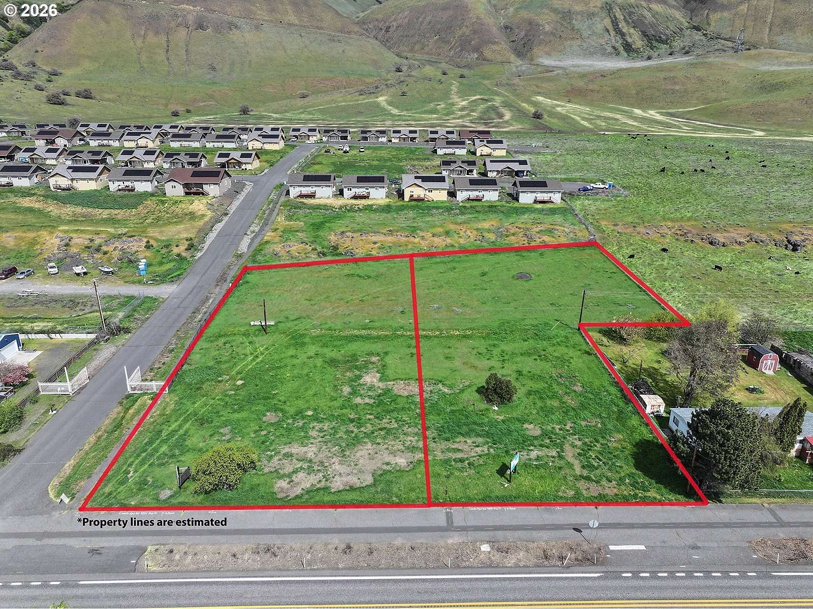 0.91 Acres of Mixed-Use Land for Sale in Wishram, Washington