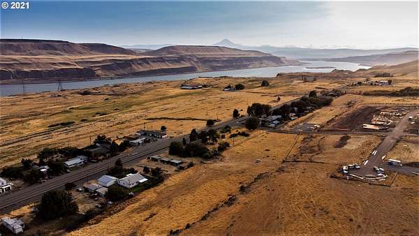 39.7 Acres of Mixed-Use Land for Sale in Wishram, Washington