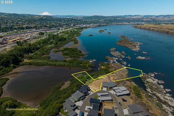 1.67 Acres of Residential Land for Sale in The Dalles, Oregon