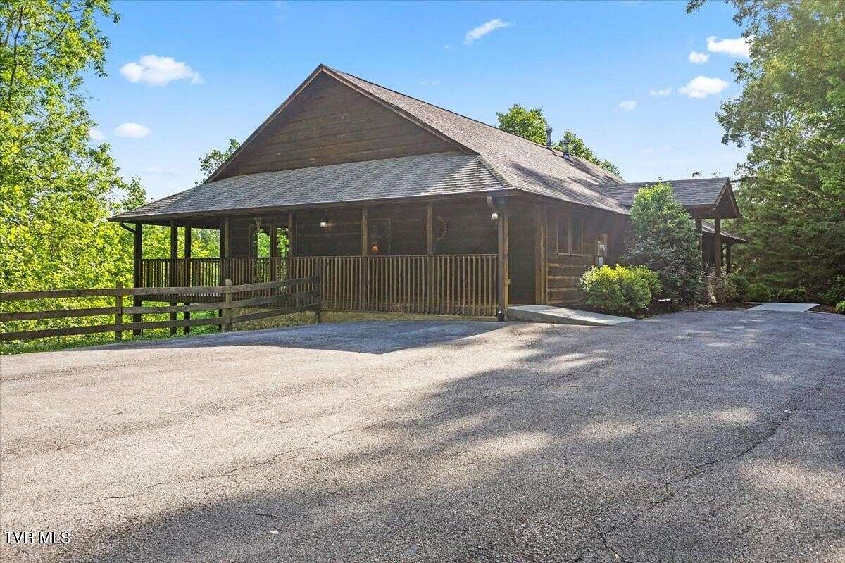 1.58 Acres of Residential Land with Home for Sale in Sevierville, Tennessee