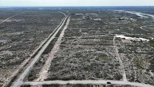 5 Acres of Residential Land for Sale in Del Rio, Texas