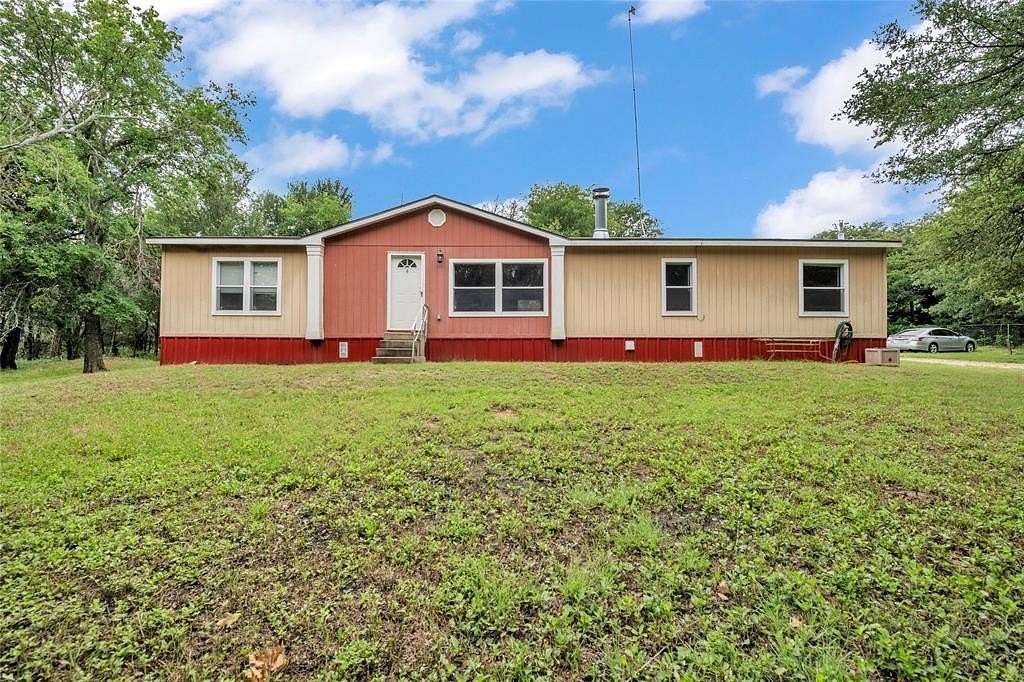 13 Acres of Land with Home for Sale in Waco, Texas