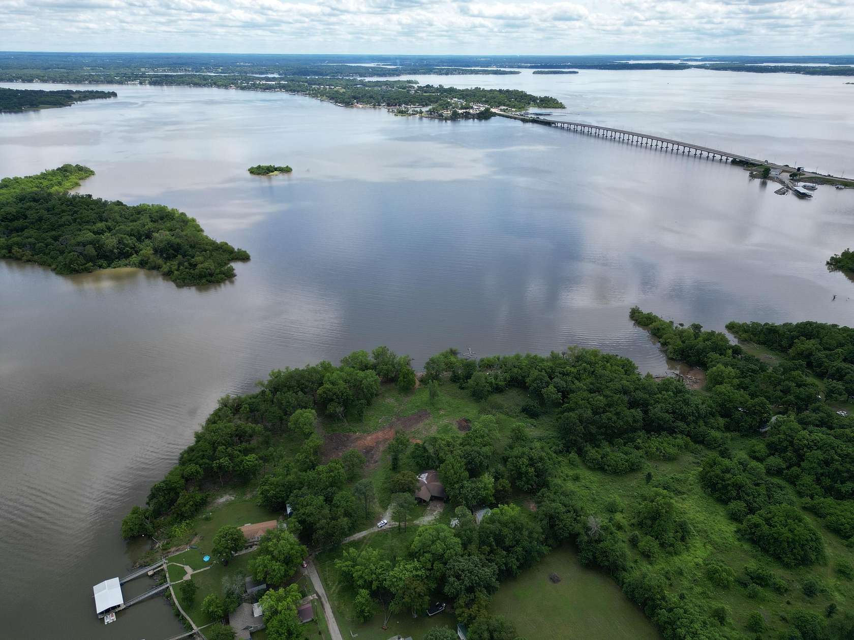 5.59 Acres of Residential Land with Home for Sale in Grove, Oklahoma