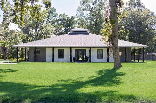 1.84 Acres of Residential Land with Home for Sale in Gonzales, Louisiana