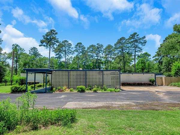 4.5 Acres of Residential Land with Home for Sale in Center, Texas