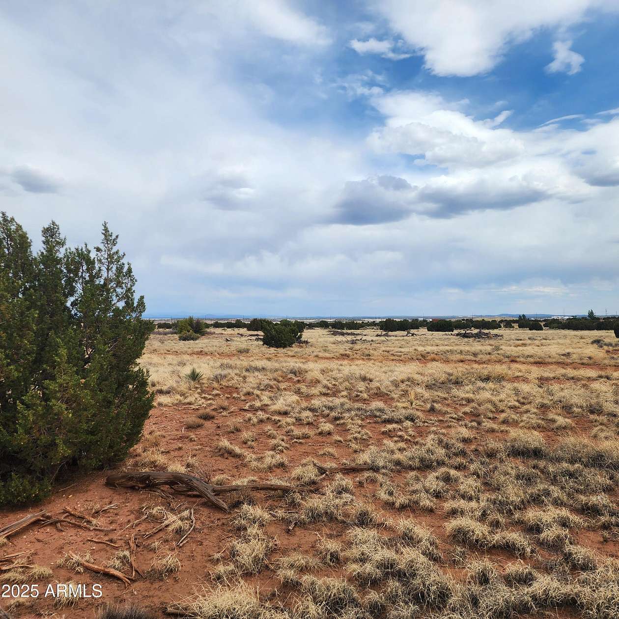 5.5 Acres of Land for Sale in Snowflake, Arizona