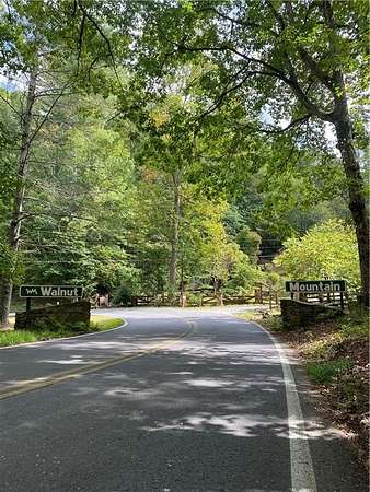 1 Acre of Residential Land for Sale in Ellijay, Georgia