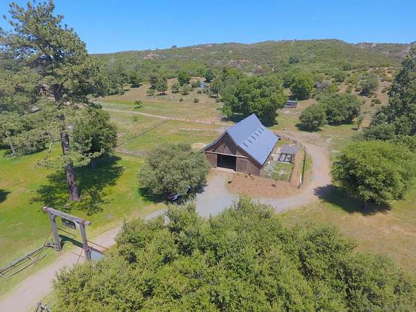 27.6 Acres of Agricultural Land with Home for Sale in Julian, California