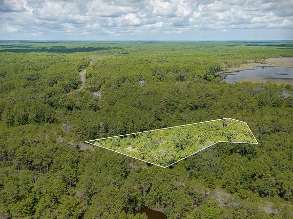 1 Acre of Land for Sale in Carrabelle, Florida