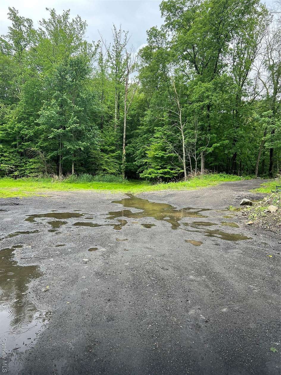 10.3 Acres of Land for Sale in Cortlandt Manor, New York