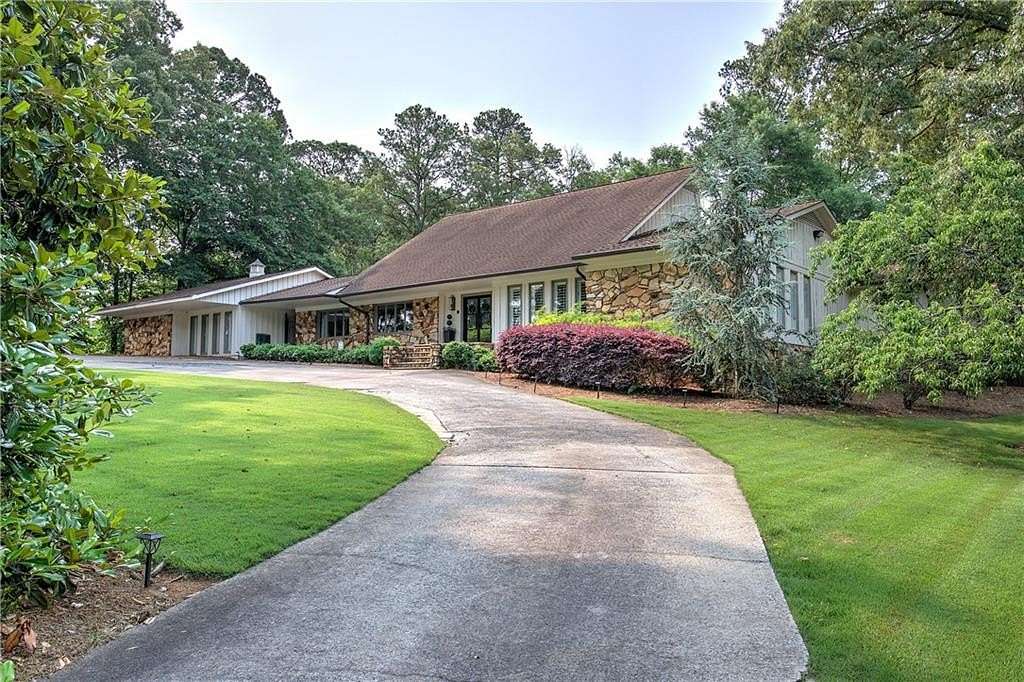 1.64 Acres of Residential Land with Home for Sale in Cartersville, Georgia