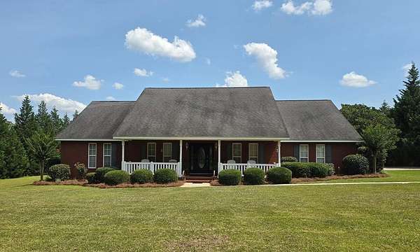 2 Acres of Residential Land with Home for Sale in Dothan, Alabama