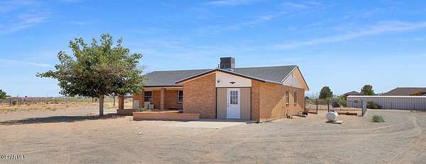 2.72 Acres of Residential Land with Home for Sale in Clint, Texas