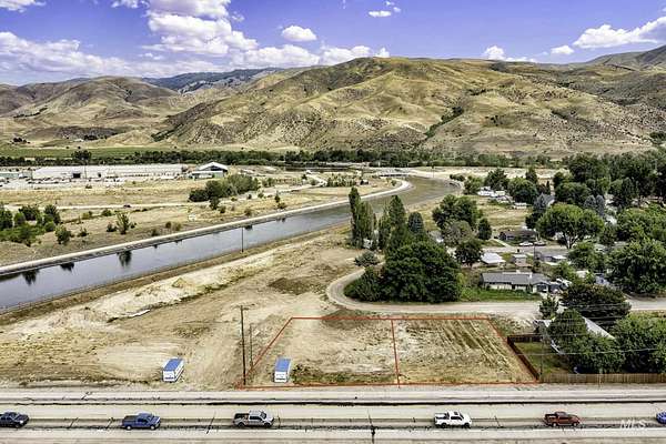 0.5 Acres of Mixed-Use Land for Sale in Horseshoe Bend, Idaho
