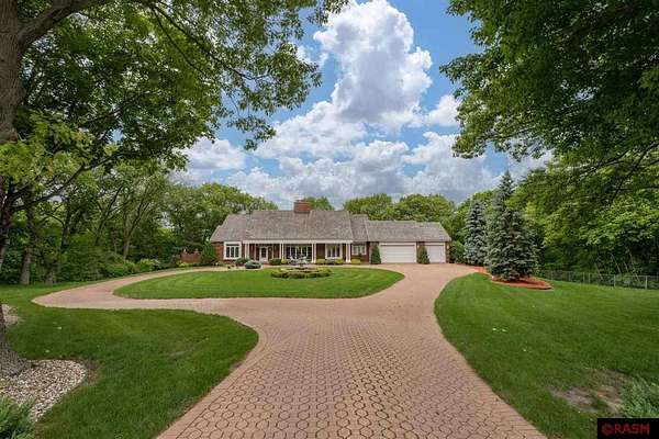 2.16 Acres of Residential Land with Home for Sale in North Mankato, Minnesota