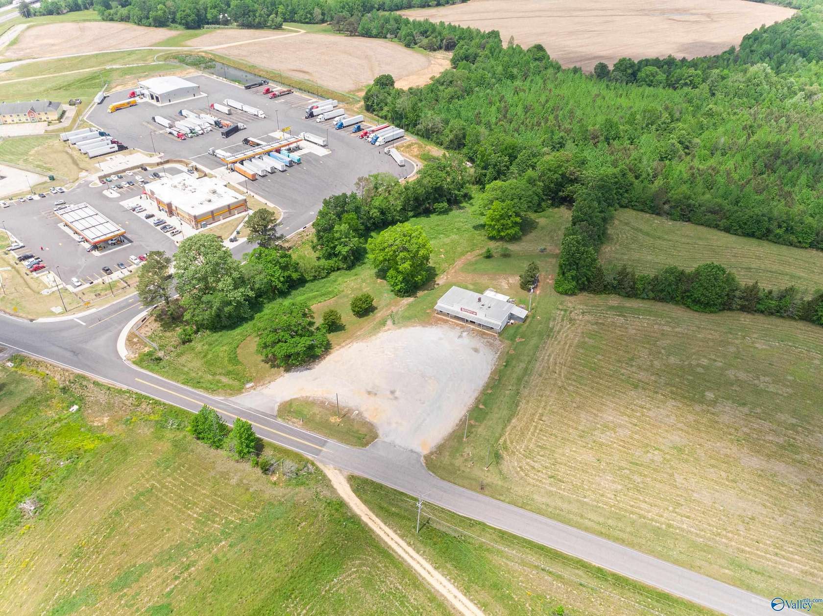 4.3 Acres of Commercial Land for Sale in Hamilton, Alabama