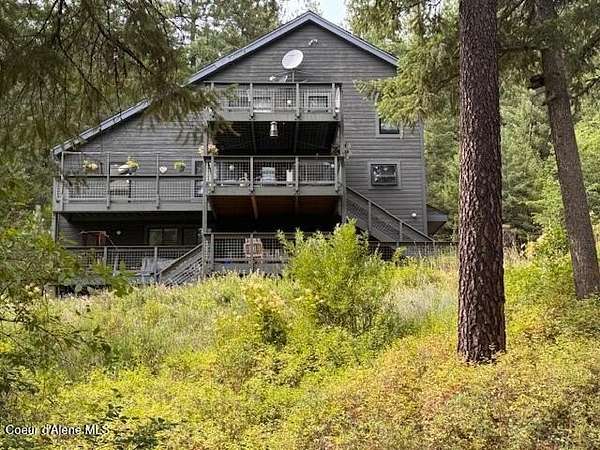 9.47 Acres of Residential Land with Home for Sale in Coeur d'Alene, Idaho