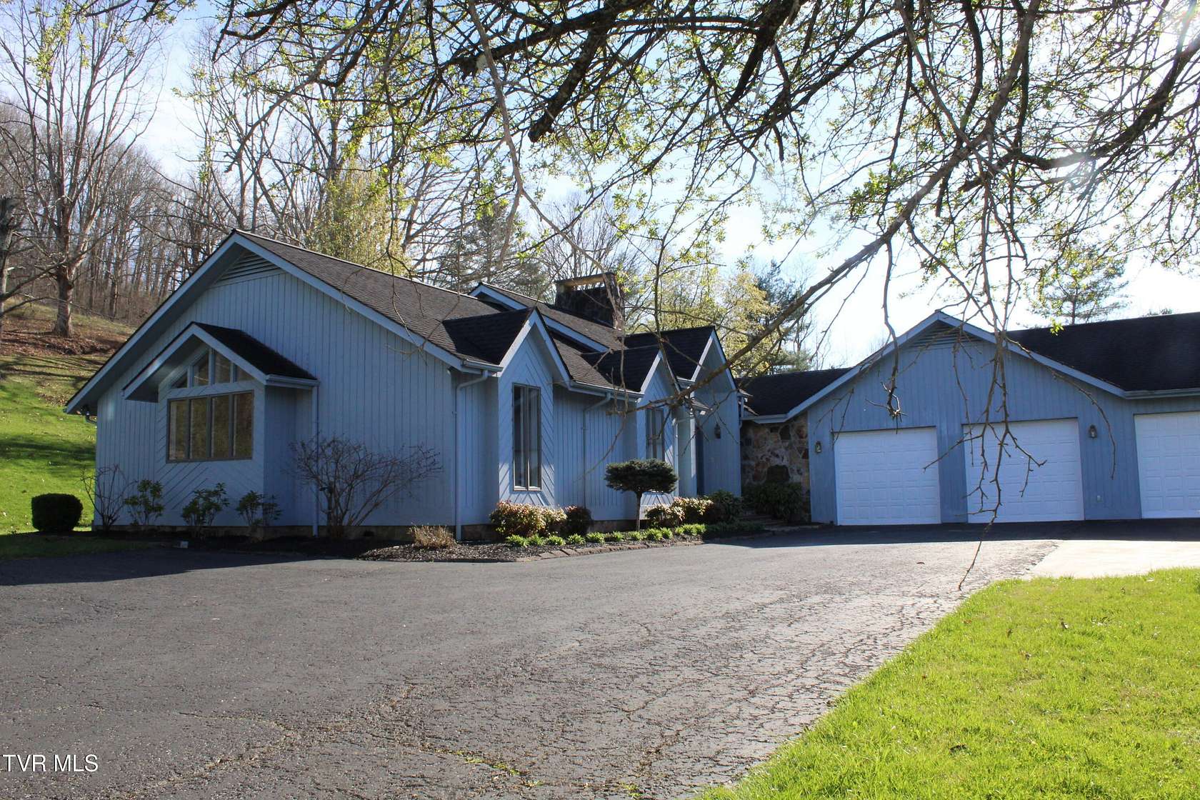 45 Acres of Recreational Land with Home for Sale in Jonesville, Virginia