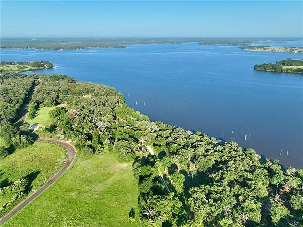 1.12 Acres of Residential Land for Sale in Jewett, Texas