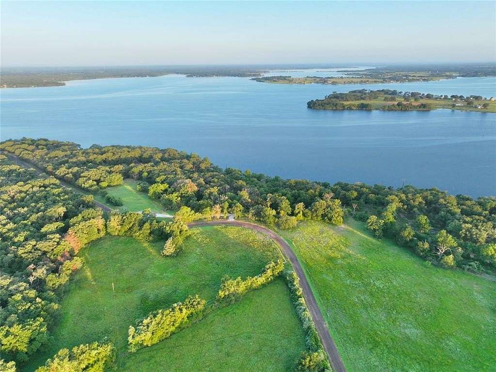 2.3 Acres of Residential Land for Sale in Jewett, Texas