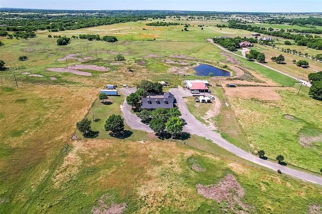 38.4 Acres of Land with Home for Sale in Waxahachie, Texas