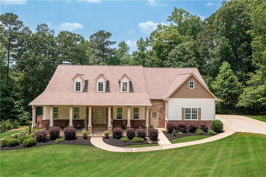 2.89 Acres of Residential Land with Home for Sale in Hiram, Georgia