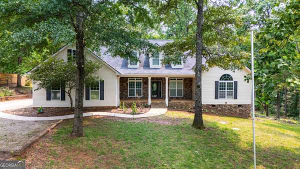 3.2 Acres of Residential Land with Home for Sale in Hogansville, Georgia