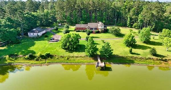 30.1 Acres of Land with Home for Sale in Thomasville, Georgia