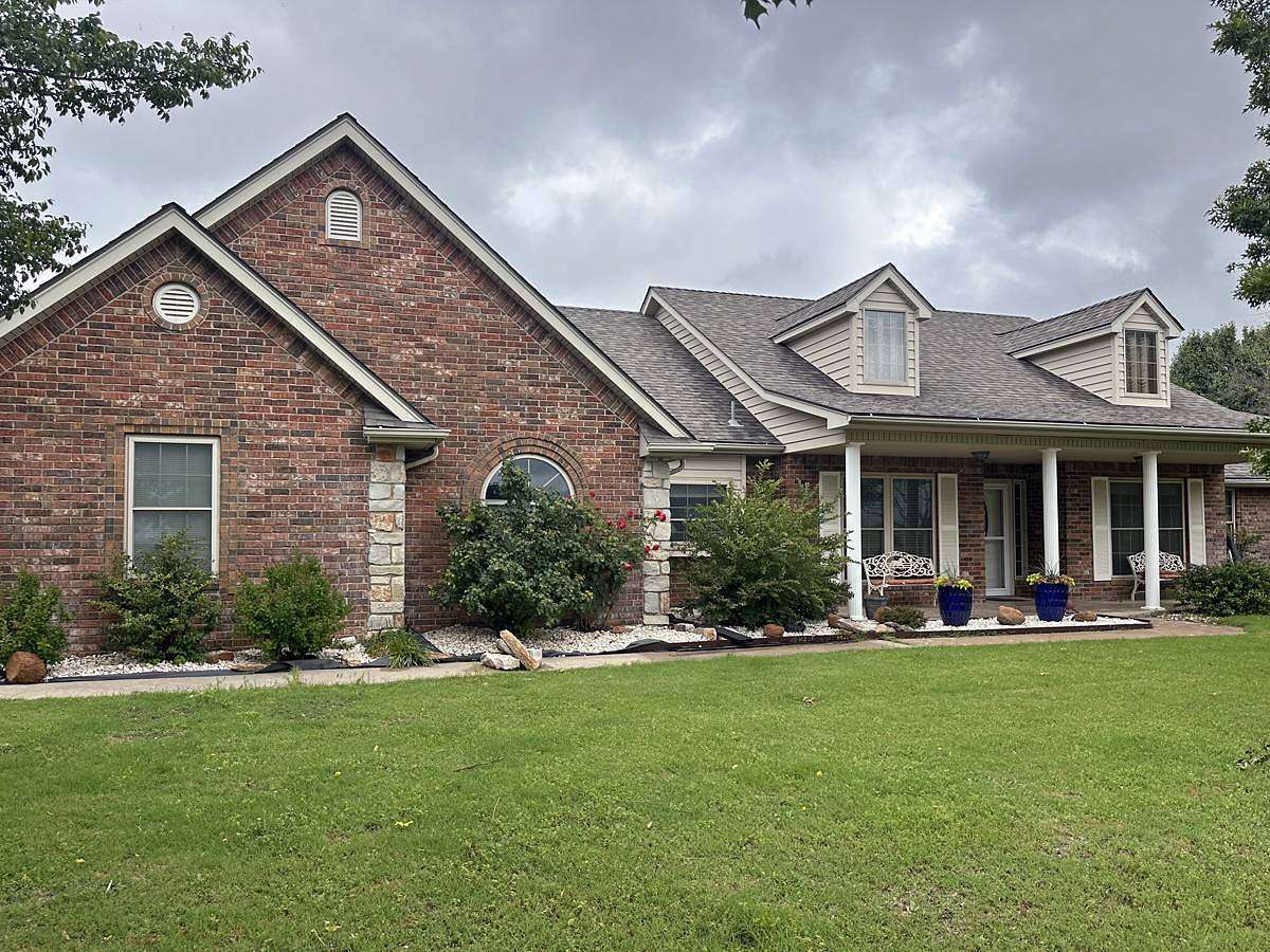 80 Acres of Land with Home for Sale in Rush Springs, Oklahoma