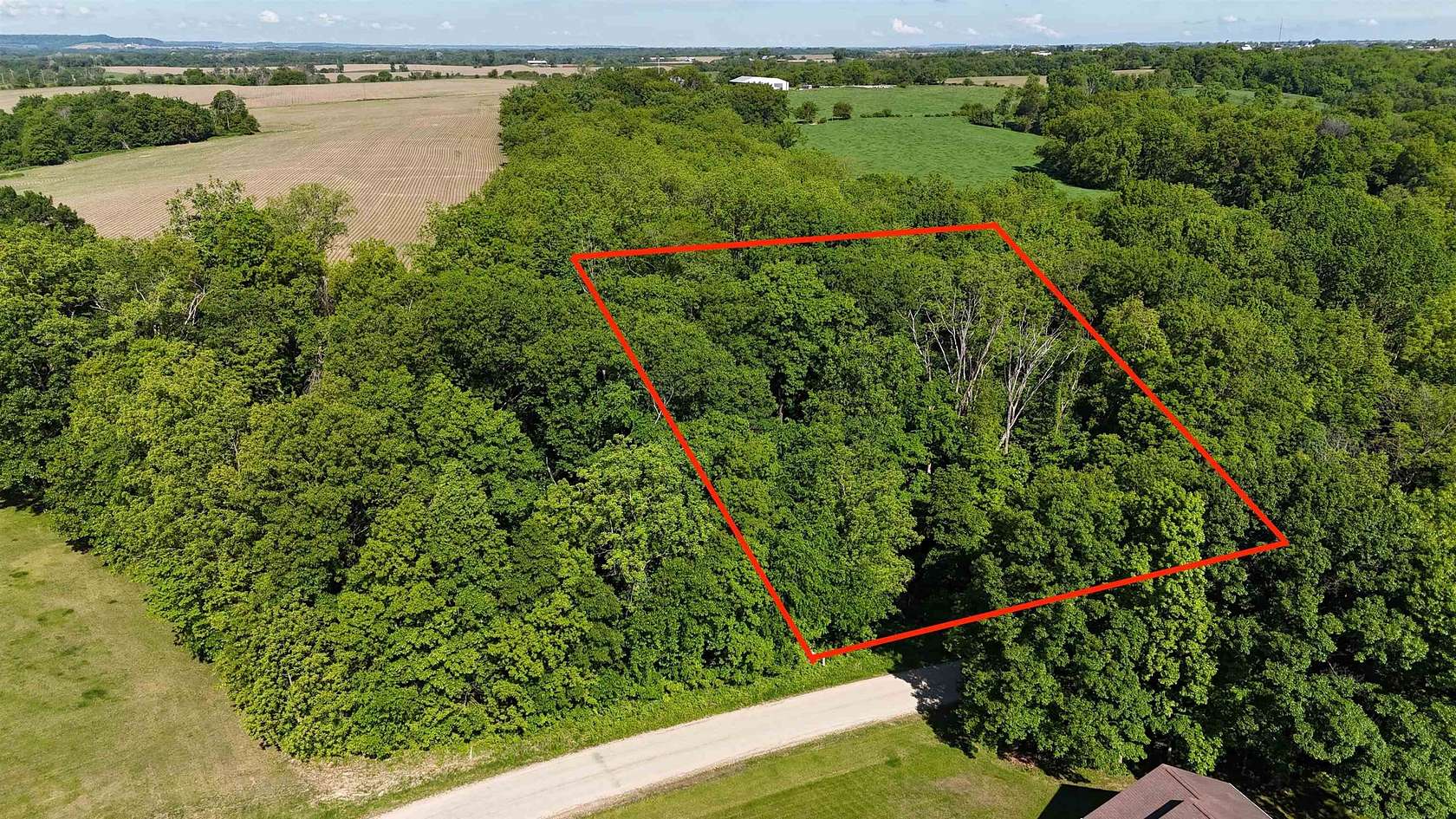 0.92 Acres of Residential Land for Sale in Galena, Illinois