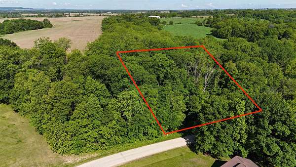 0.92 Acres of Residential Land for Sale in Galena, Illinois