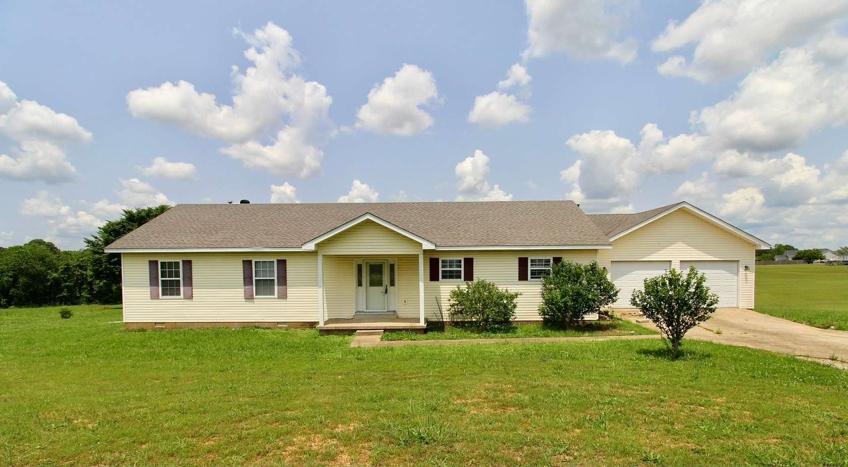 2.63 Acres of Residential Land with Home for Sale in Lexington, Tennessee