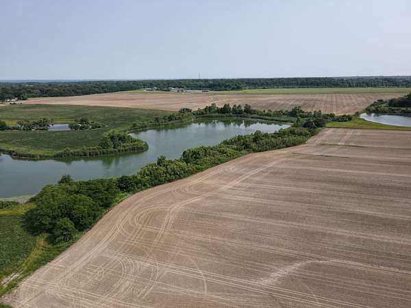 197 Acres of Recreational Land & Farm for Sale in West Terre Haute, Indiana