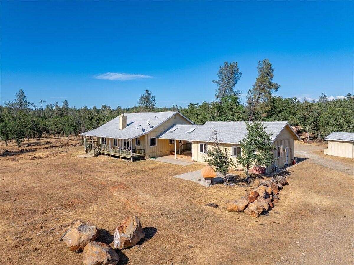 48.8 Acres of Agricultural Land with Home for Sale in Anderson, California