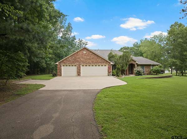 1.55 Acres of Residential Land with Home for Sale in Mount Pleasant, Texas