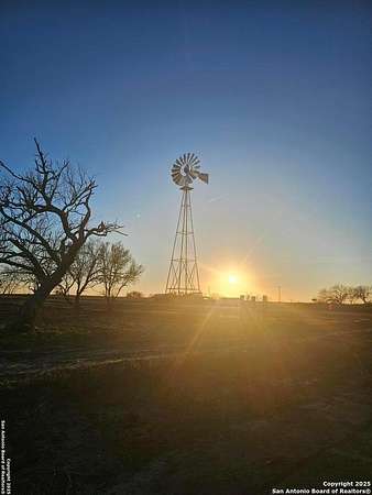 1.37 Acres of Residential Land for Sale in Pleasanton, Texas