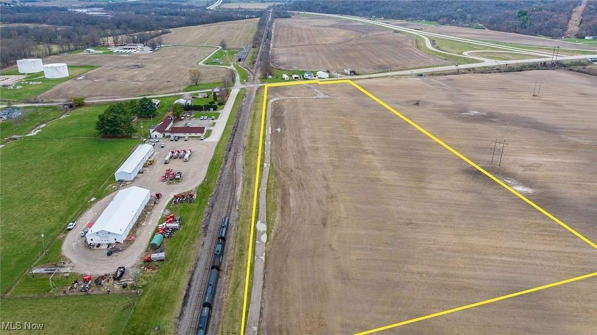 10 Acres of Commercial Land for Sale in Frazeysburg, Ohio