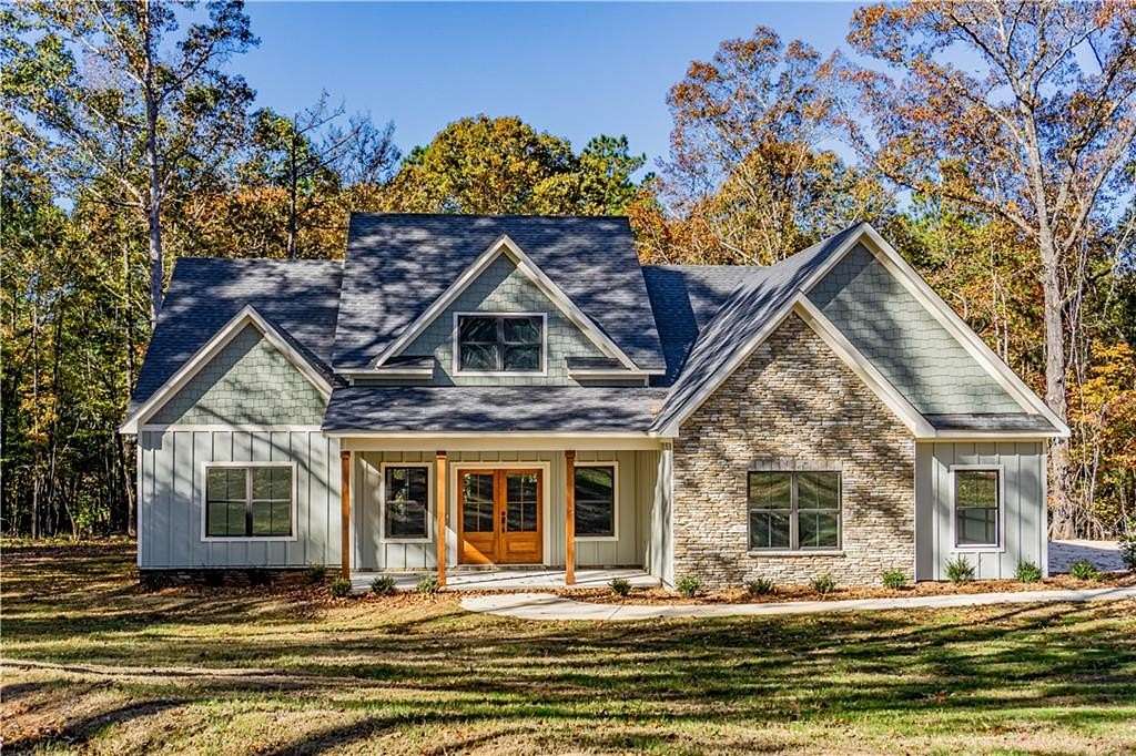 3 Acres of Residential Land with Home for Sale in Smiths Station, Alabama