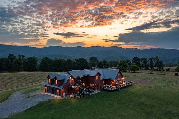 139 Acres of Land with Home for Sale in Wolfcreek, West Virginia