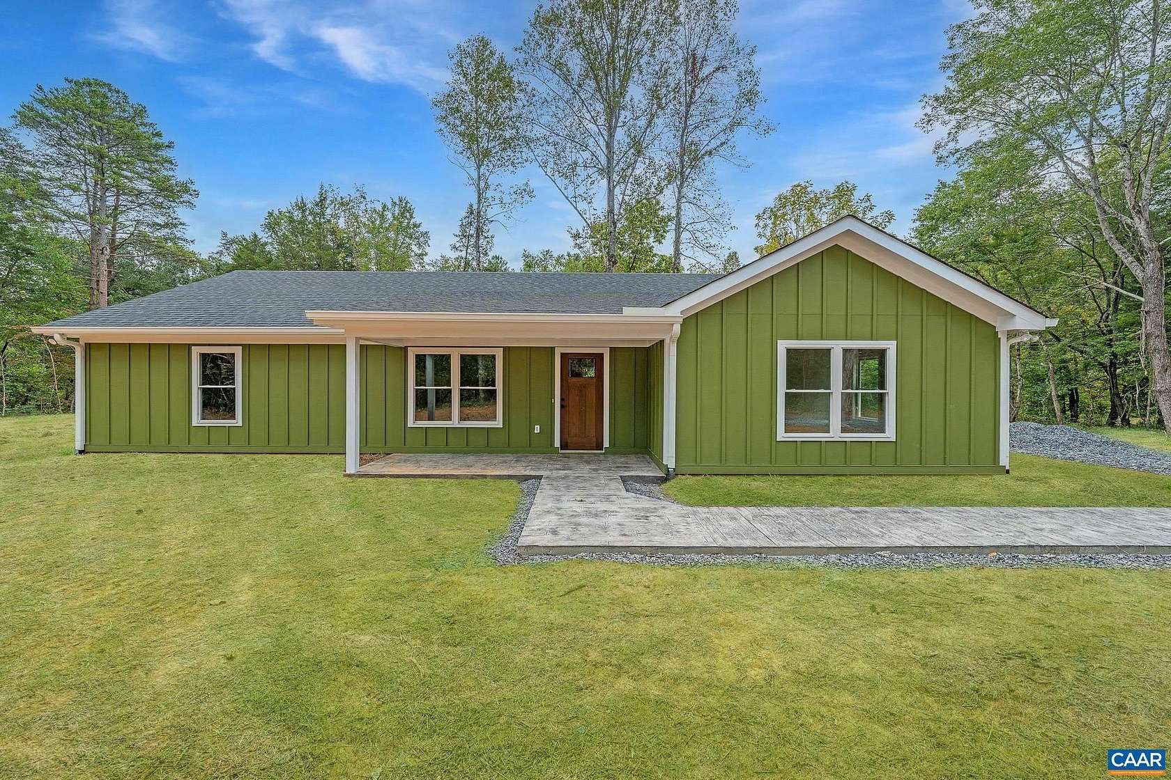 3.83 Acres of Residential Land with Home for Sale in Howardsville, Virginia