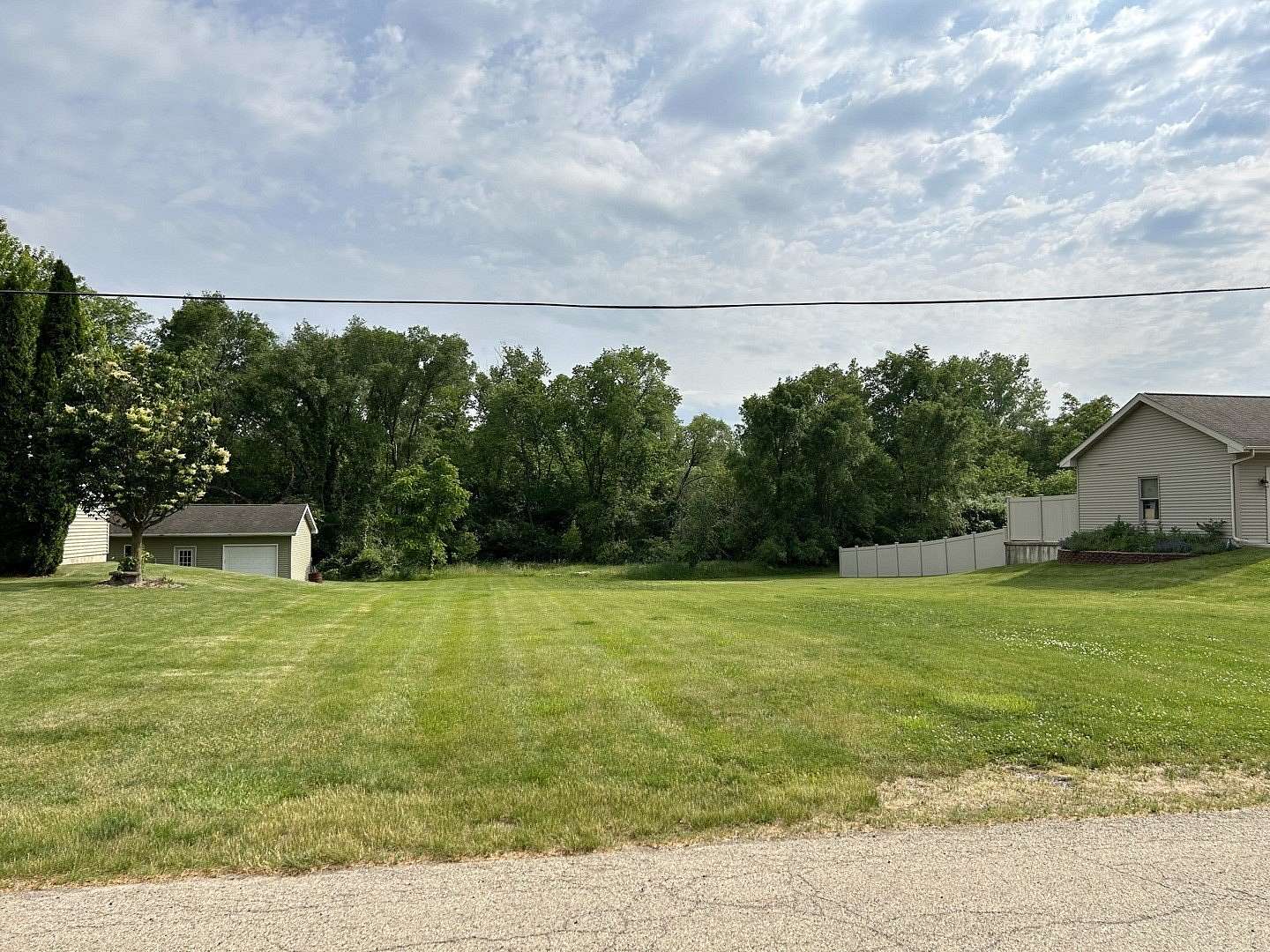 Residential Land for Sale in Utica, Illinois